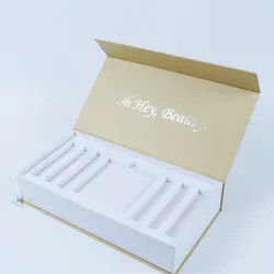 Contenitore di regalo magnetico del cartone rigido di EVA Insert Cosmetic Packaging Boxes