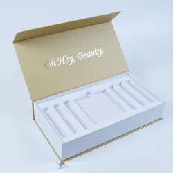 Contenitore di regalo magnetico del cartone rigido di EVA Insert Cosmetic Packaging Boxes